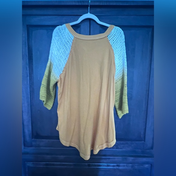 EUC 3/4 sleeve crochet top by free people size medium! - Picture 5 of 5